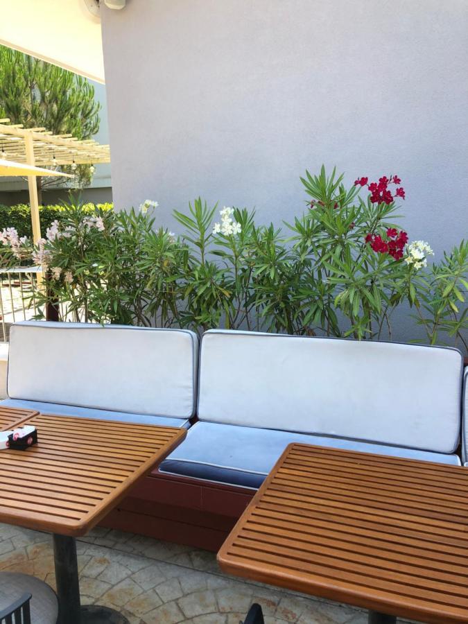 Rezidenca Primavera Apartments ドゥラス エクステリア 写真