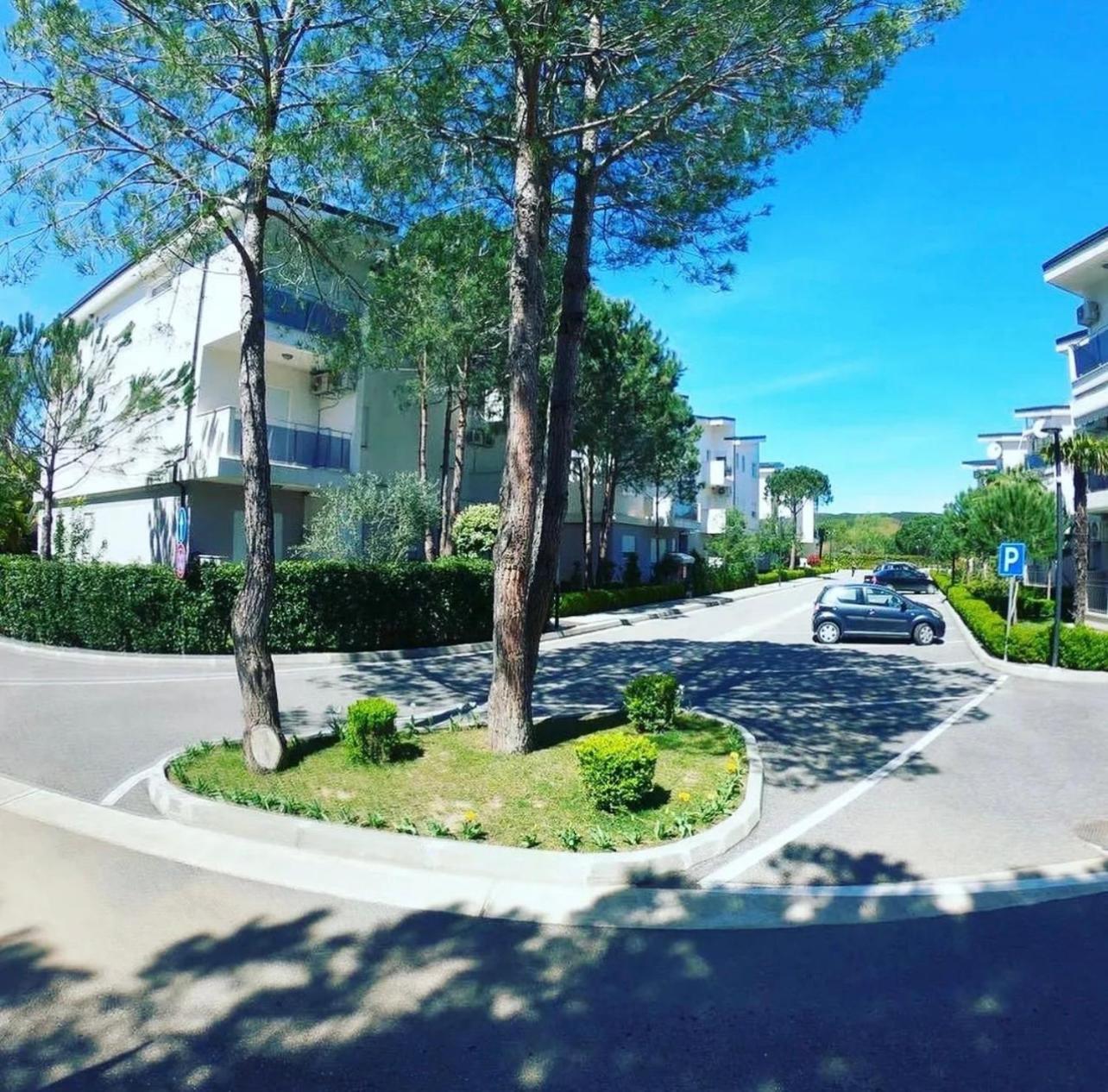 Rezidenca Primavera Apartments ドゥラス エクステリア 写真